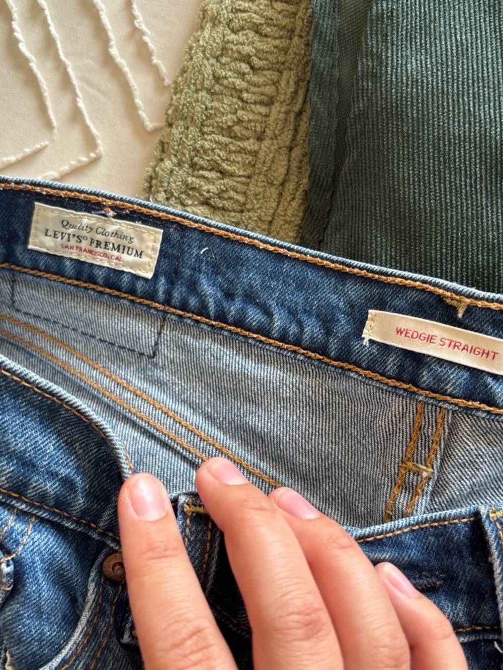 Levi's Women's Wedgie Straight-Leg Jeans - Dark Blue - Picture 6 of 7